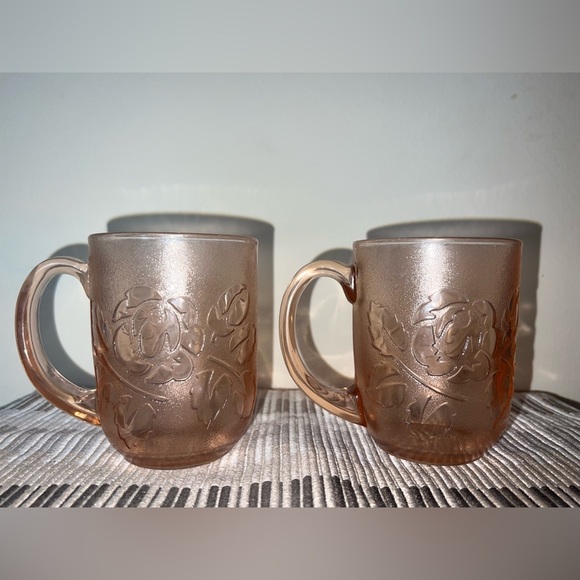 Vintage Arcoroc France Rosaline Pink Glass Mugs – Set of 2 - Picture 2 of 10